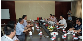 绍兴市常务副市长陈月亮实地调研赵龙重工绍兴基地